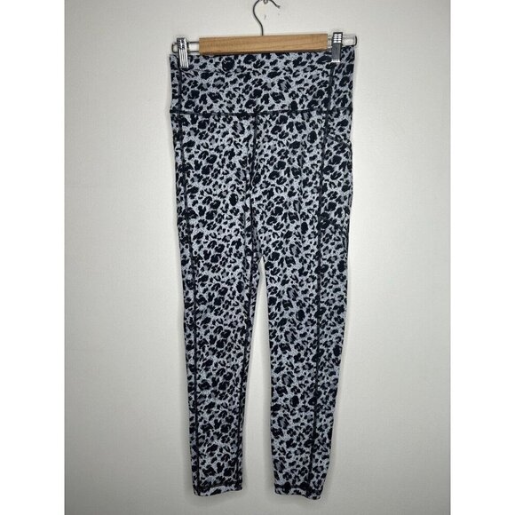 Zyia Active Black Gray Cheetah Print Pockets Compression Leggings Size 8/10 - Picture 1 of 13